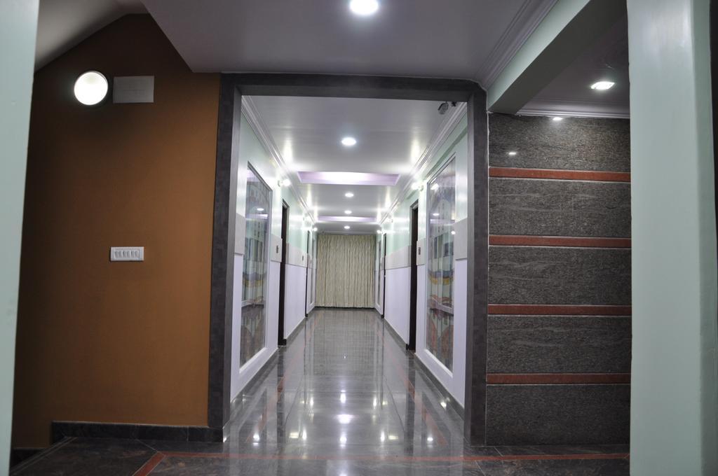 Hotel Av Comforts Settahalasūr Exterior photo