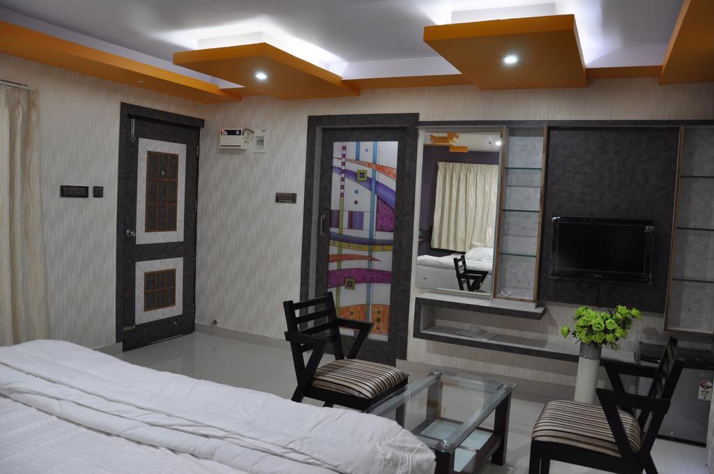 Hotel Av Comforts Settahalasūr Exterior photo